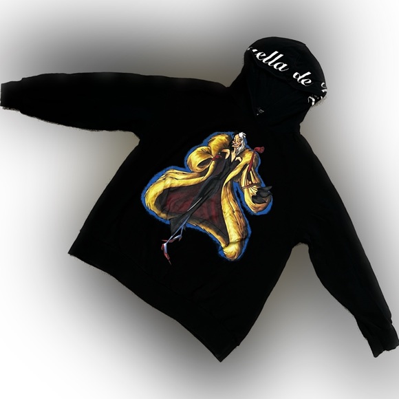 ✨Disney Cruella De Vil Hoodie Medium - Picture 2 of 6